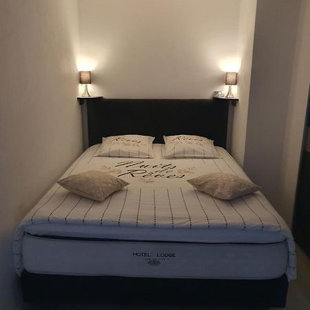 Appartement Cosy Proche De L'Aeroport T R A N S F E R T Sur Demande Saint-Denis Exterior photo
